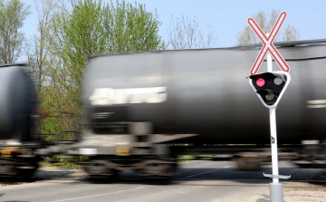 Négy napra lezárják a Maglóca-Acsalag vasúti átjárót