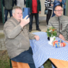 Őszi mulatság Szanyban a kastély udvarán.