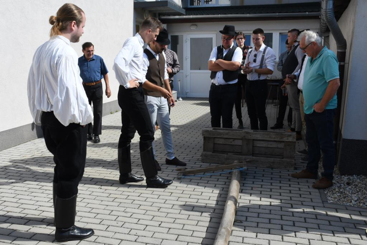 Legényavatás és Mulatság Szanyban