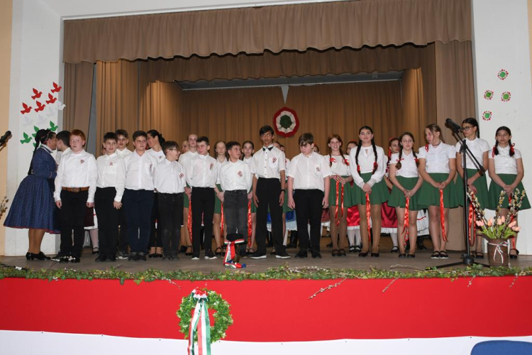 1948-49-es  Forradalom és Szabadságharc emlékműsor Szanyban.