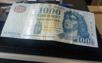Már kicserélődött az ezer forintos bankjegyek több mint fele 
