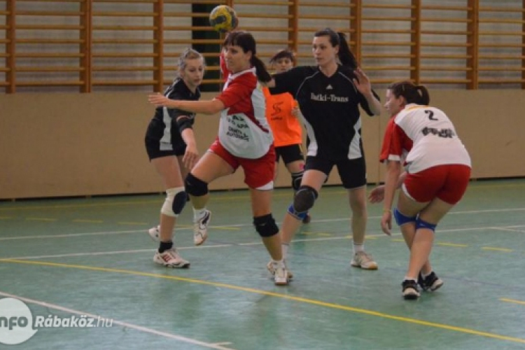 Női kézilabda torna Szanyban