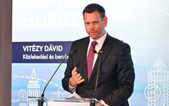 Vitézy Dávid: felveszik a kesztyűt a lassújelekkel szemben