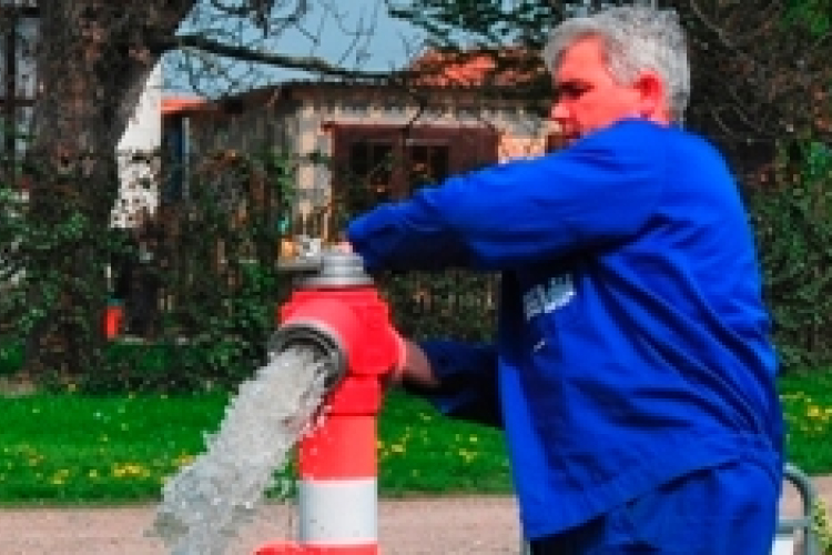 Vízhálózat öblítést végez a Pannon-Víz Zrt Barbacson és Maglócán