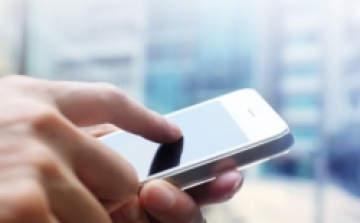 Fordulat a mobilpiacon, élen az okosok