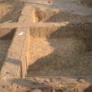 2800 évvel ezelőtti lakott település régészeti feltárása Szilsárkány határában.