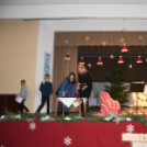 Iskolai adventi vásár a Szent Anna Katolikus Általános Iskola és Óvodában, Szanyban.