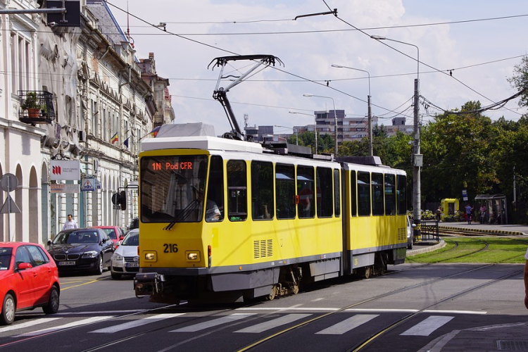 Vezető nélkül indult el és balesetet okozott egy villamos Temesváron