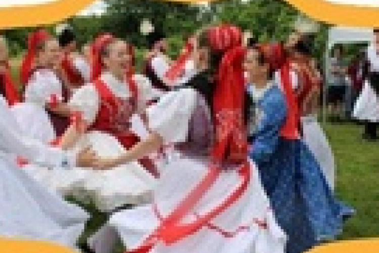 Falunappal egybekötött majális Szanyban