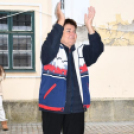 Őszi mulatság Szanyban a kastély udvarán.