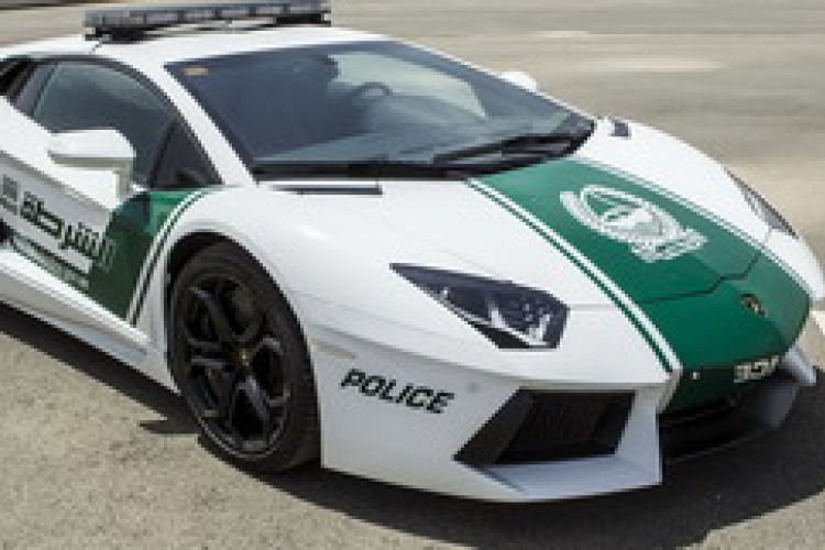 Lamborghinivel üldözik a bűnt dubaiban