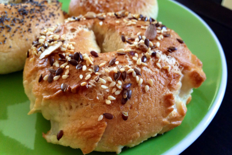 Glutén- és laktózmentes bagel