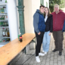Őszi mulatság Szanyban a kastély udvarán.