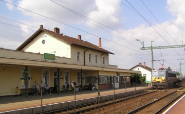 Vonatpótló buszok járnak Csorna és Szombathely között