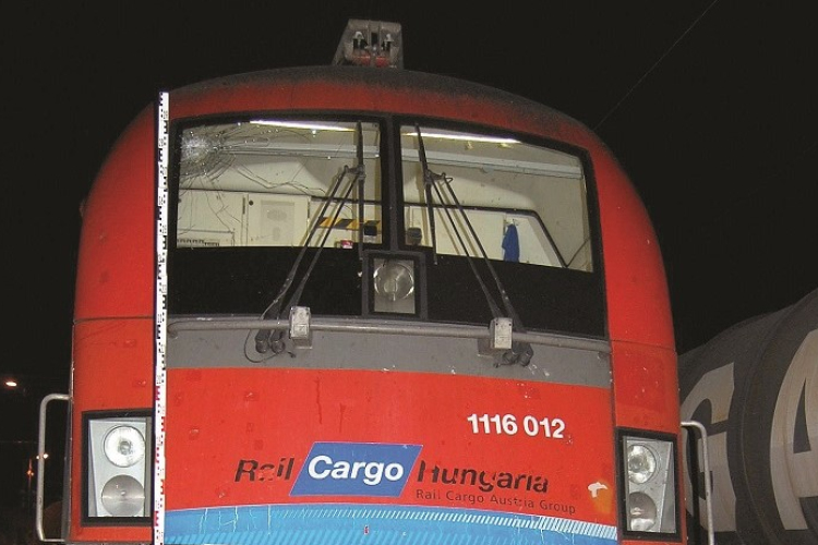 Gyorsan elfogták a rendőrök a kónyi vonatdobálót