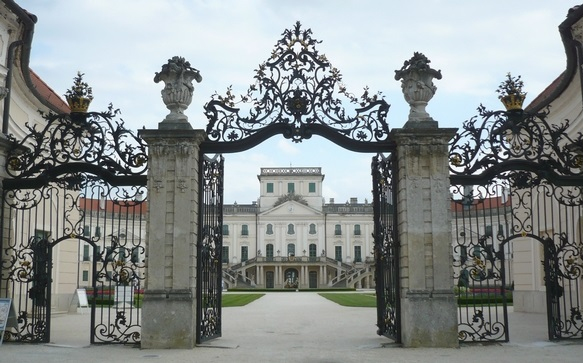 Karácsonyi fénypark az Esterházy-kastélyban