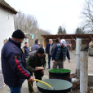 Disznót vágtak a szanyi öregfiúk.