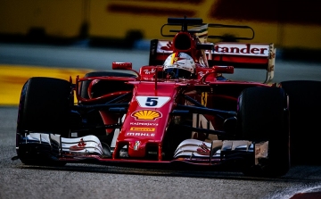 Vettelé a pole pozíció, Hamilton csak ötödik Szingapúrban