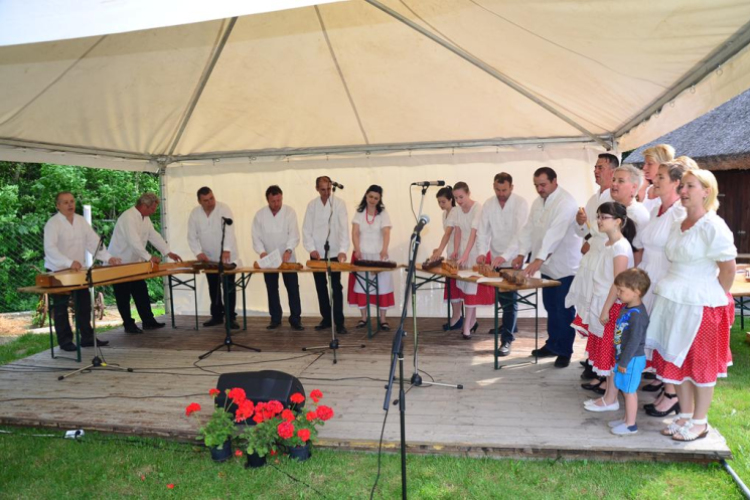 Ötödik alkalommal találkoztak a citerások Szilban