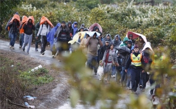 A védelmi intézkedések ellenére nő a migránsok száma Magyarországon