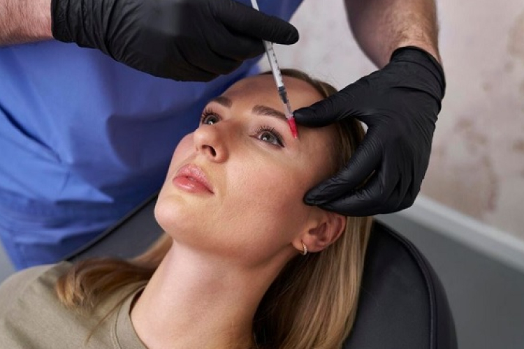 Vége a túltöltött arcok korszakának