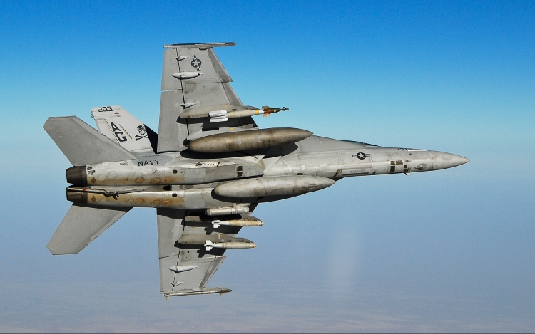 Iraki lázadás - Az amerikai légierő csapást mért az Iszlám Államnak a kurd erőket támadó tüzérségére