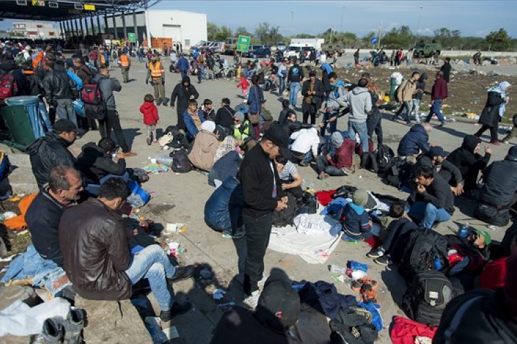 Illegális bevándorlás - Csöbör Katalin: Európa bádogkontinenssé válhat