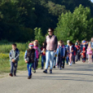 Iskolások zarándoklata Szanyban a Szent Anna Kápolnához