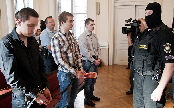 Bíróság előtt a soproni lőtéri gyilkosok