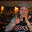 AC/DC tribute a Shop Stopban