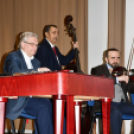 „Házhoz megy a kultúra elnevezésű” program Szanyban.