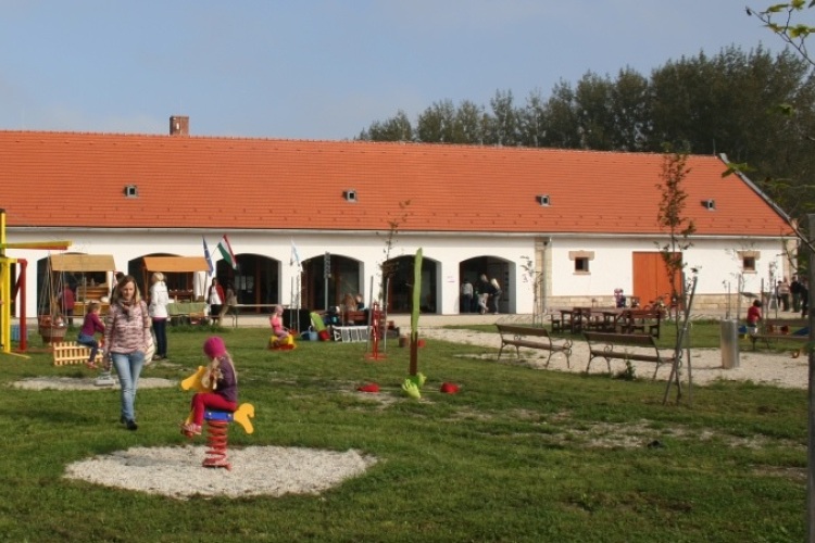 Téli nyitvatartás Lászlómajorban