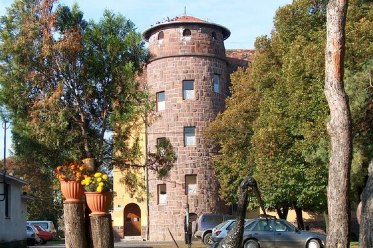 Csukás Zoltán Kollégium keres intézményvezetőt 