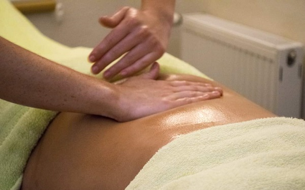 Miért fáj jobban a derék karácsony előtt?