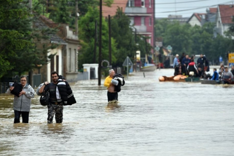 Árvíz - Vucic: ezer éve nem volt ekkora árvíz