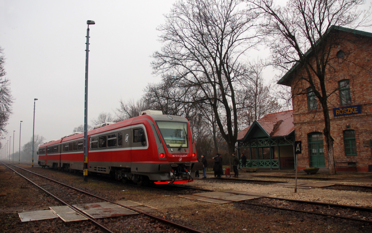 Brüsszeli illetékes: tarthatatlanok a Szeged és Szabadka közötti vasúti viszonyok