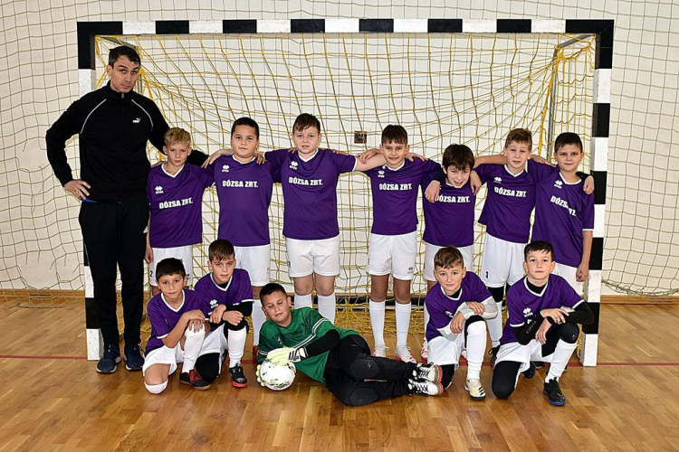 Futsal torna Szanyban.