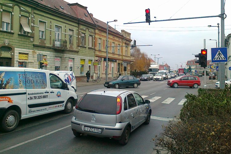 Mindenkit hazavárnak!