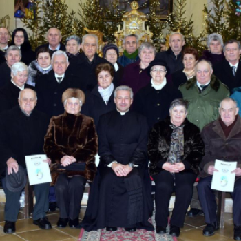 Jubiláló házaspárok ünnepi szentmiséje Szanyban