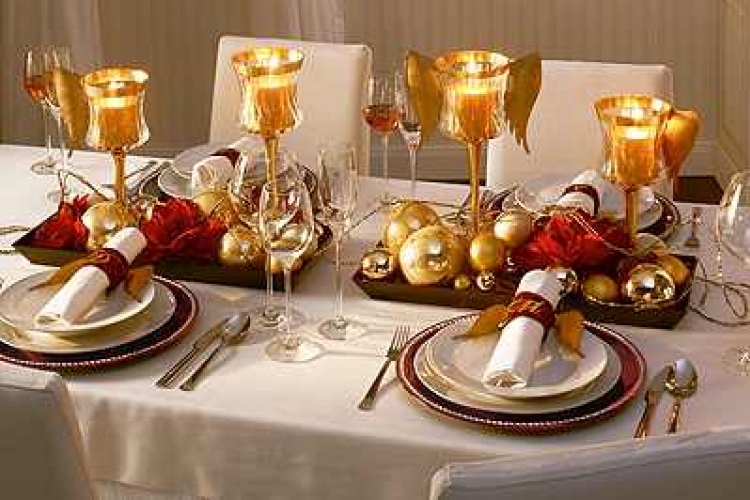 Karácsonyi asztali dekoráció házilag