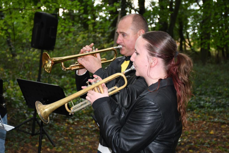 Őszi koncert az erdő tiszteletére – a zene világnapján Szanyban