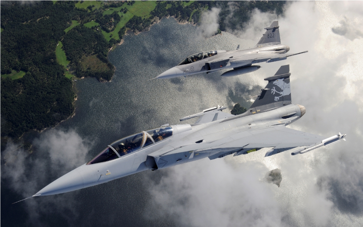 Iraki utasszállító gép miatt riasztották a Gripeneket