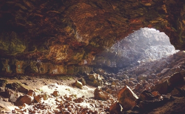 Tudományos célból 15 önkéntes negyven napra elvonult egy franciaországi barlangba