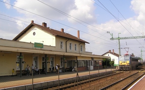 Jövő héten újra buszok járnak a vonatok helyett Csorna-Győr között