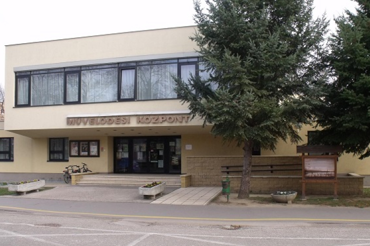 Változott a csornai közművelődési intézmények nyitvatartási ideje