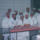 Közösségi oldalon siratják volt dolgozói  a kapuvári húsgyárat