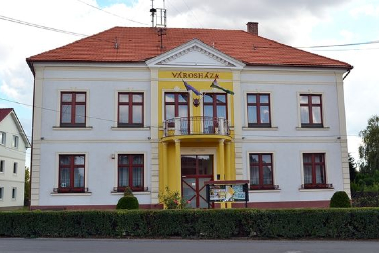 Lakásokat és garázsokat hirdetett bérbeadásra Beled Önkormányzata