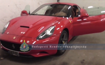 Lopott Ferrarit és átütött alvázszámú autókat talált a fővárosi rendőrség - VIDEÓ