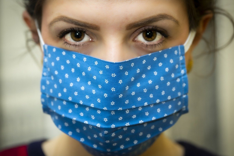 Valamelyest csökkent a napi új esetek száma Szerbiában