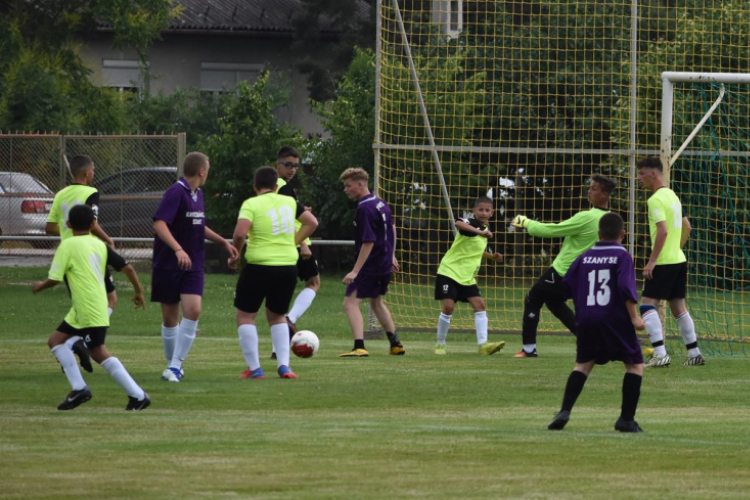 Szany-Jóka (Szlovákia) nemzetközi sportkapcsolat Szanyban.